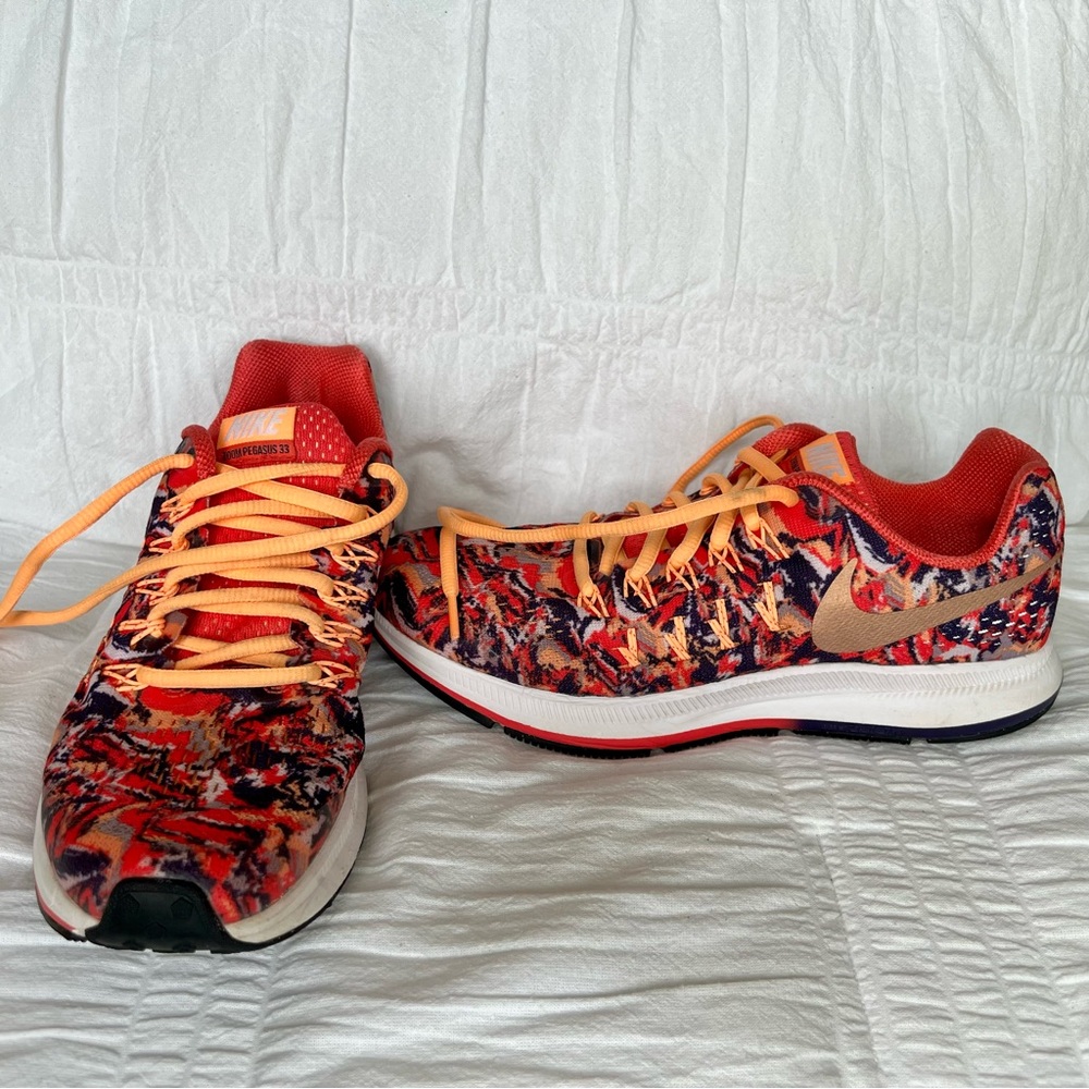 Nike Zoom Pegasus 33 6Y/7.5 Women’s